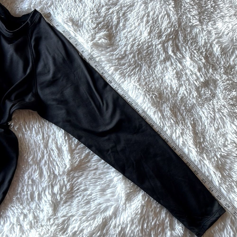 Cuddl Duds Women's Long Sleeve Crewneck Top - Black - Picture 8 of 10